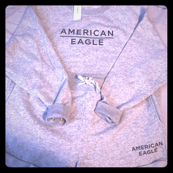 American Eagle Outfitters Tops - NWT 2 piece American eagle set